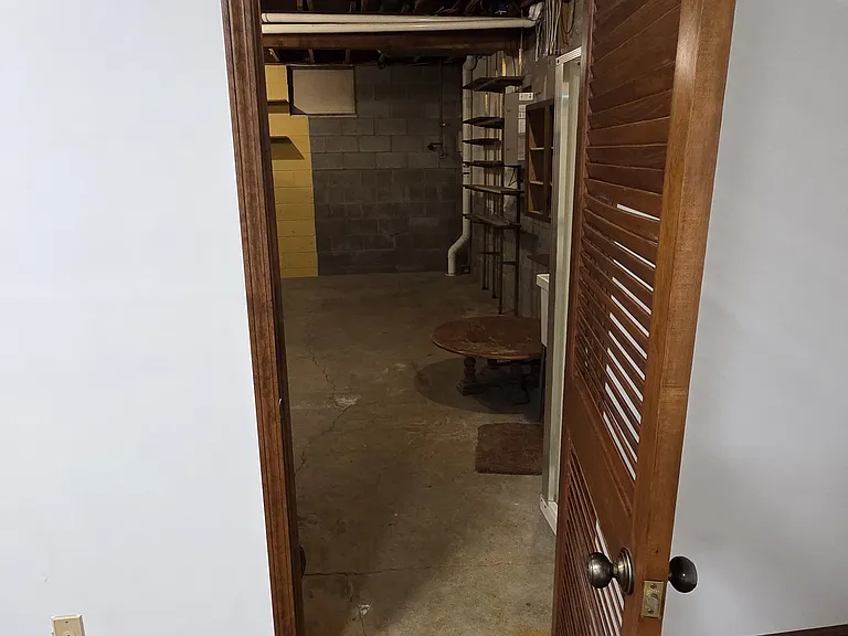 3992 Villa Dr — Photo 14