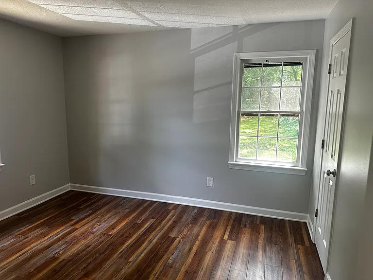 806 Peeler St #B — Photo 10