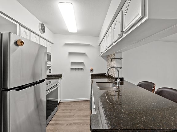 3rd image of 3313 Wyndham Cir APT 3212