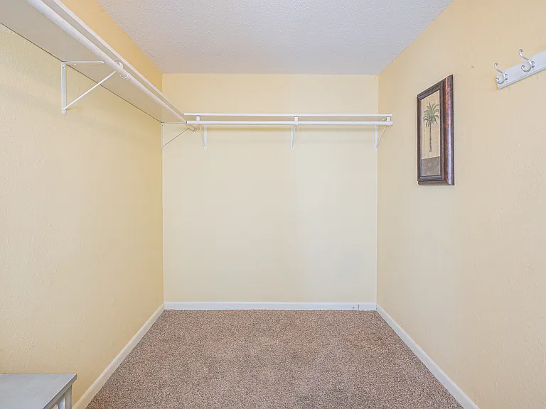 210 Oak Bay St #403 — Photo 25
