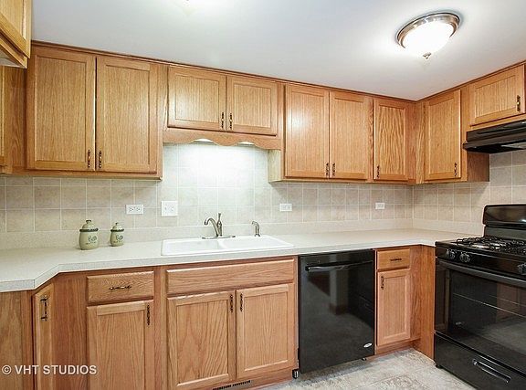 4th image of 4950 W 134th Ct #502