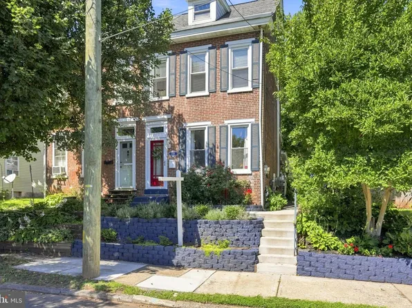 1069 South St, Pottstown, PA 19464