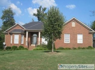 227 Turkey Point Dr, New Market, AL 35761