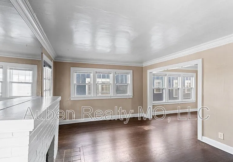 5303 Charlotte St #1 — Photo 23