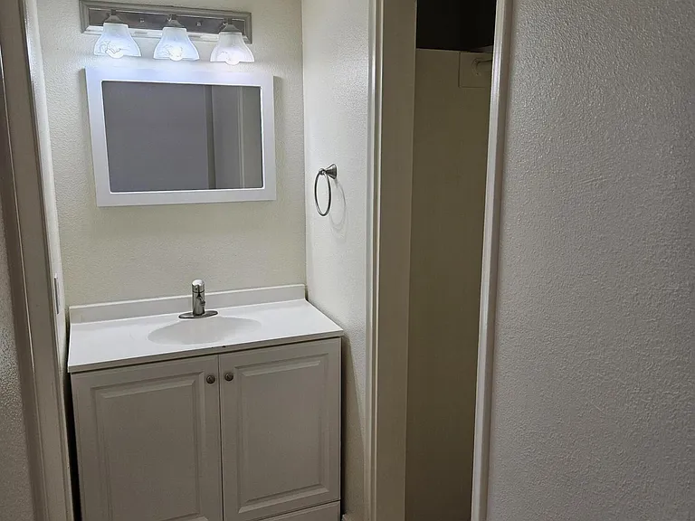 1330 E Highland Ave #2A — Photo 11