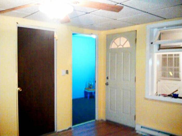 living room b4 new paint