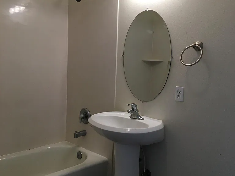 125 Bixby St #B — Photo 20