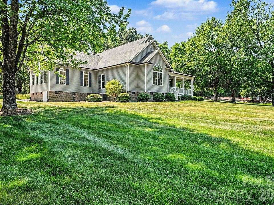 1st image of 6301 Hawk Nest Dr