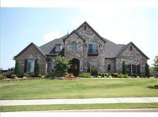 359 Barnstone Ln, Bentonville, AR 72712