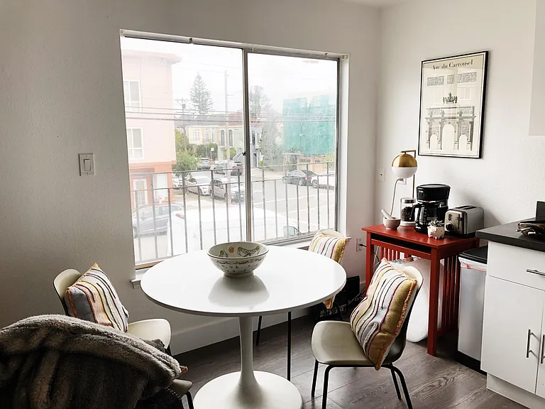 Kitchen Dining Area