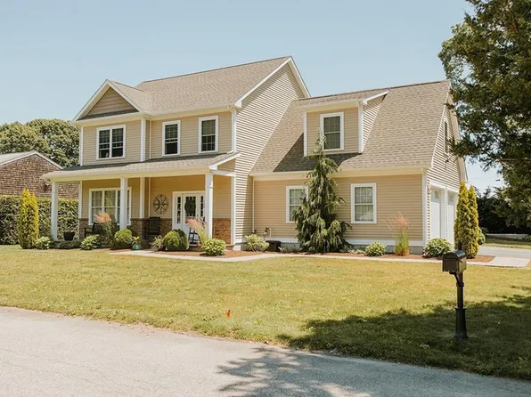 164 Overlook Dr, Warwick, RI 02818