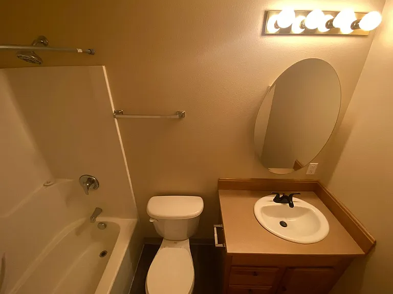 2217 N Abbey Glen Ct — Photo 17