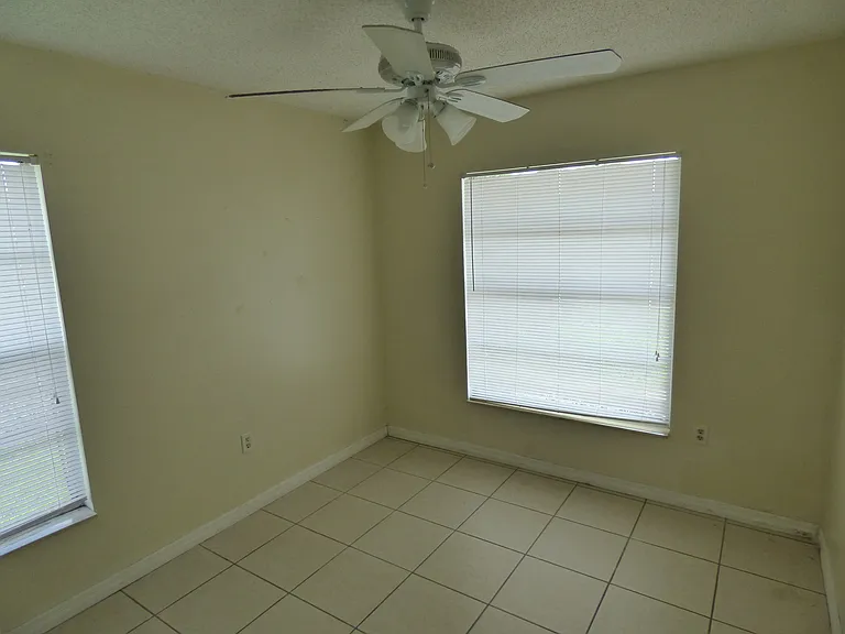 3122 Lorry Ln — Photo 9