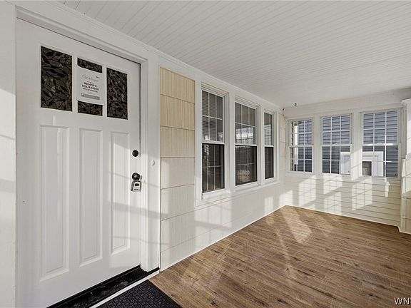 4th image of 102 Rosedale St
