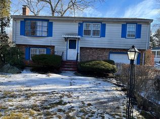 2 Sherwood Ave S, Randolph, MA 02368