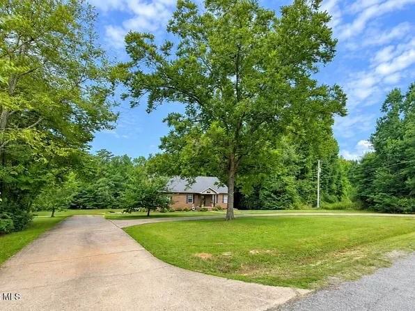 1624 Jemison Rd, Caledonia, MS 39740