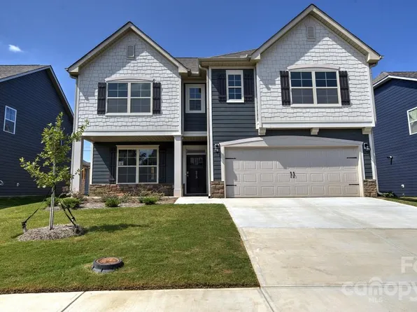 175 Thornberry Rd, Hendersonville, NC 28792