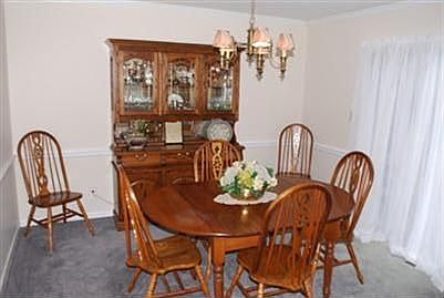 4th image of 1309 Old South Ct