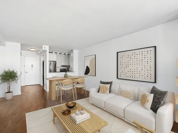 420 West 42nd Street image 6 of 28