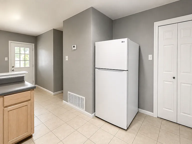 2907 Cantabrian Dr #B — Photo 5