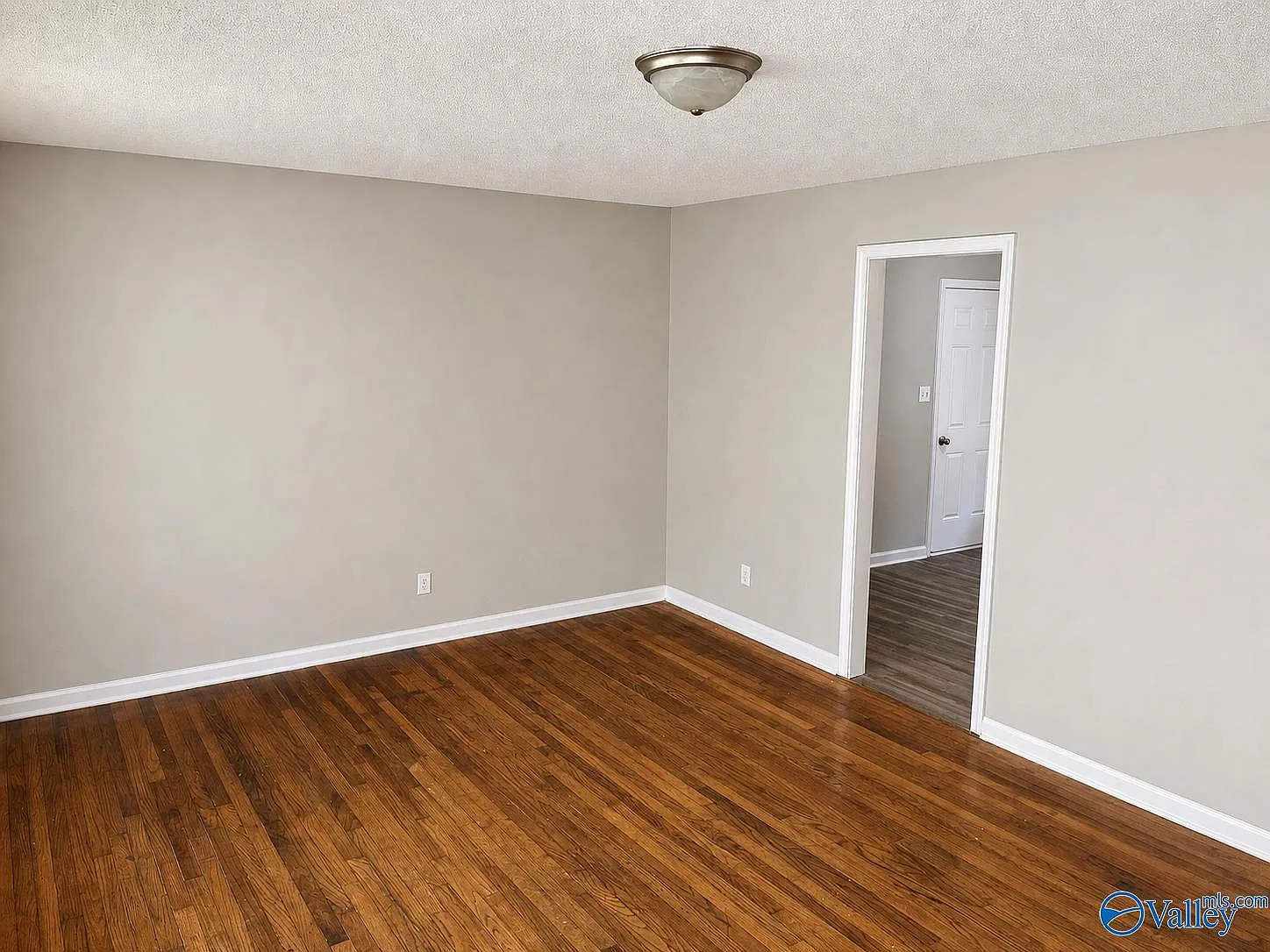 4 bed, 2.0 bath, 1448 sqft, $1,450 — Photo 2