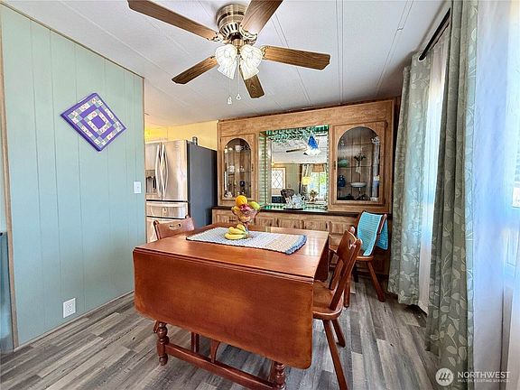5th image of 2106 Alonda Ln NE