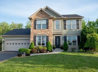 2325 Hobblebush Ln, Hamburg, NY 14085