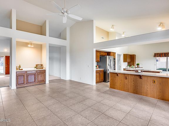 4th image of 8309 W BEHREND Drive