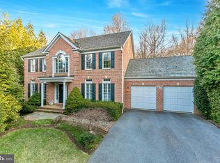 8800 Deer Hollow Ln, Potomac, MD 20854