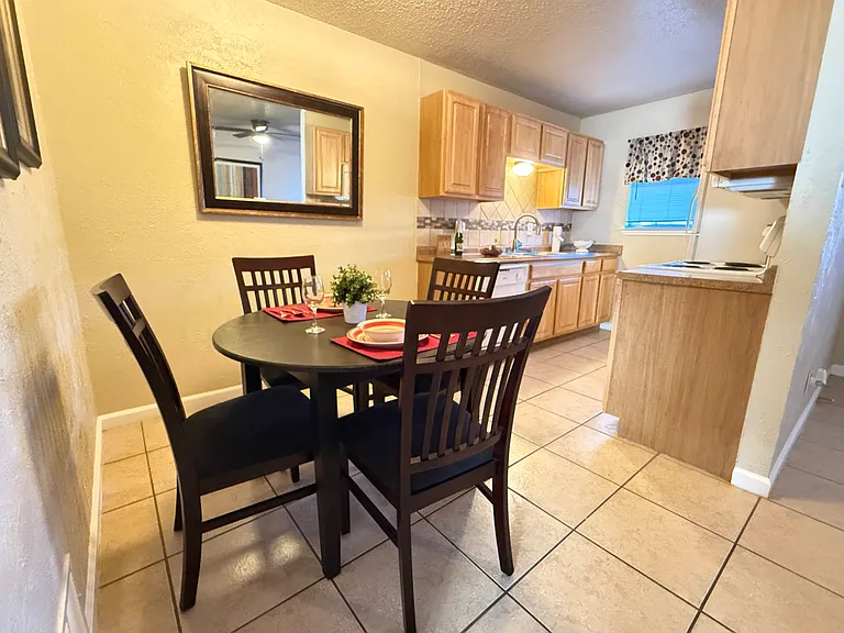 Eastgate Ridge Apartments — Photo 4
