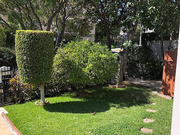 4th image of 2508 S Bronson Ave