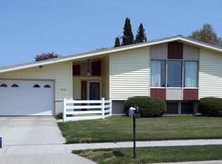 2516 36th St, Two Rivers, WI 54241