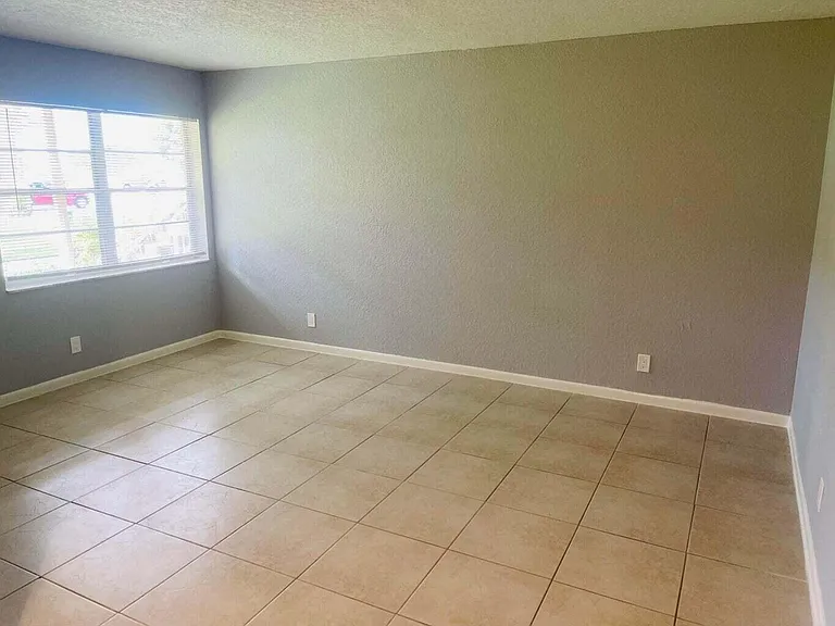 200 Croton Ave #109 — Photo 4