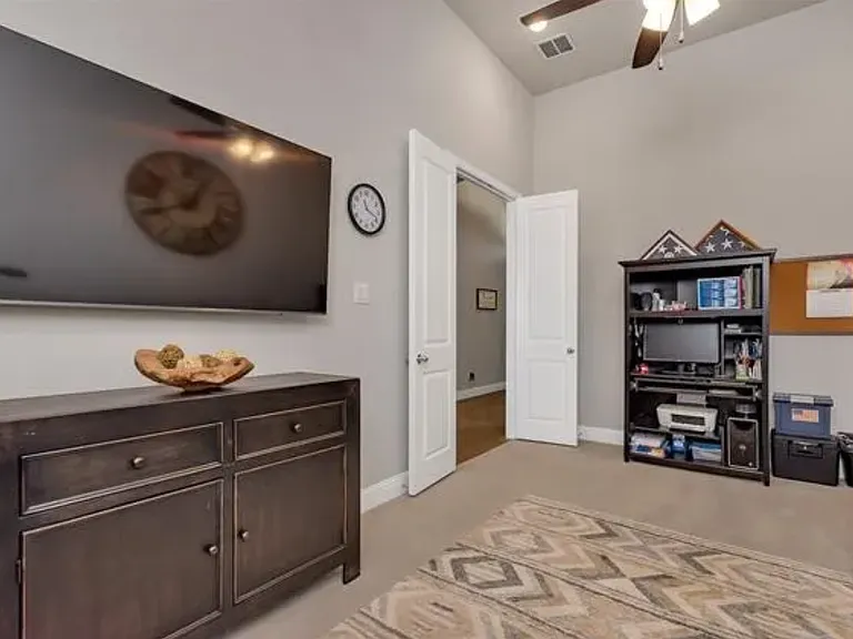 7013 Cross Point Ln — Photo 12