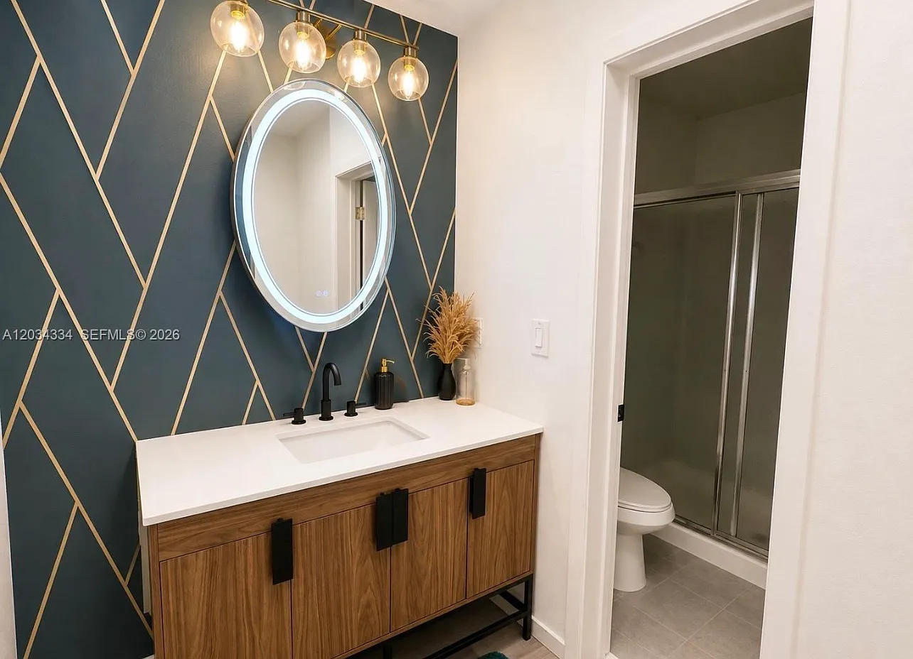 2 bed, 978 sqft, $2,350 — Photo 4