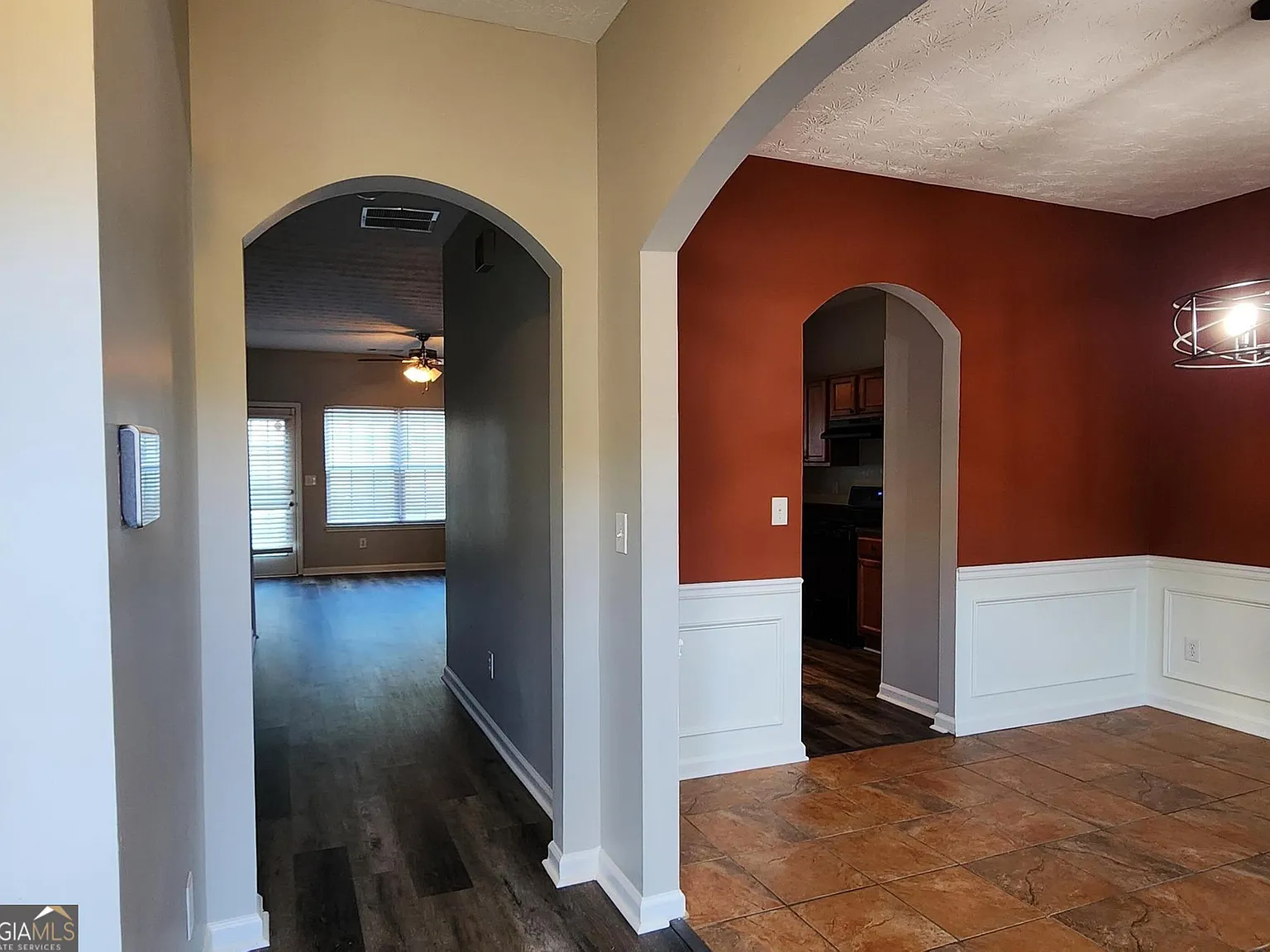 3 bed, 2.5 bath, 1450 sqft, $1,700 — Photo 3