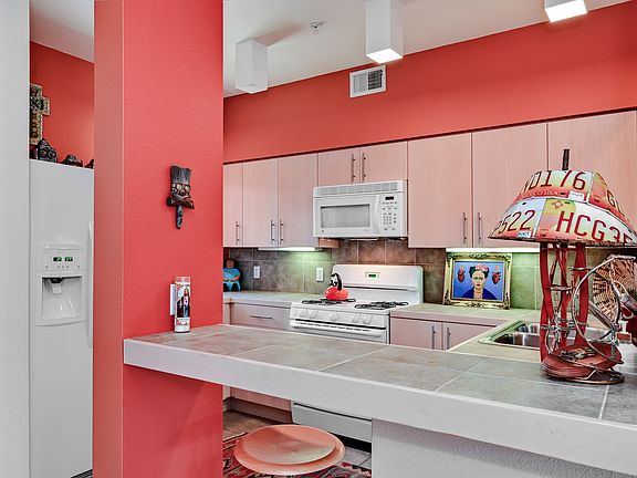 5th image of 604 Avenida Villahermosa Unit 103