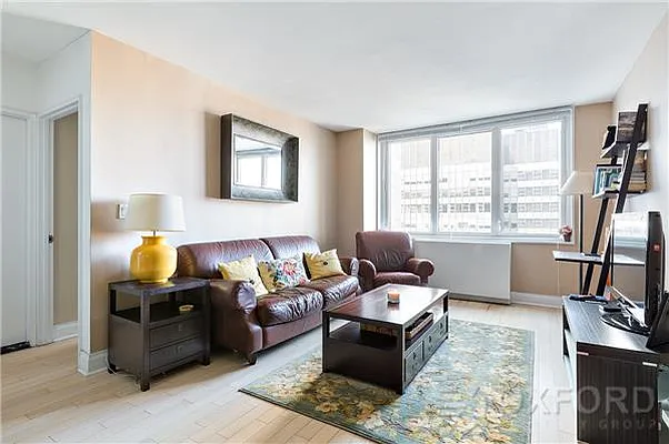 Sold by Oxford Property Group | media 13