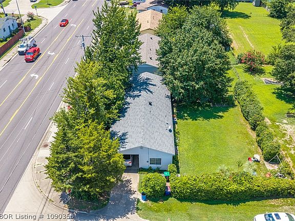 4th image of 2923 Phoenix Ave