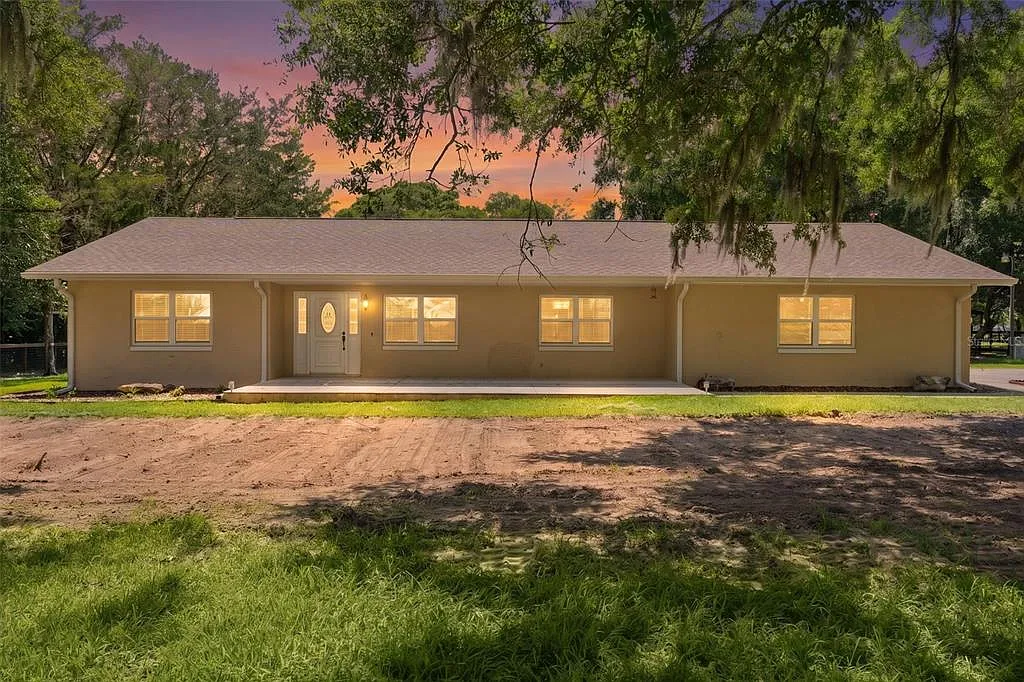 4 bed, 3.0 bath, 2217 sqft, $2,990 — Photo 1