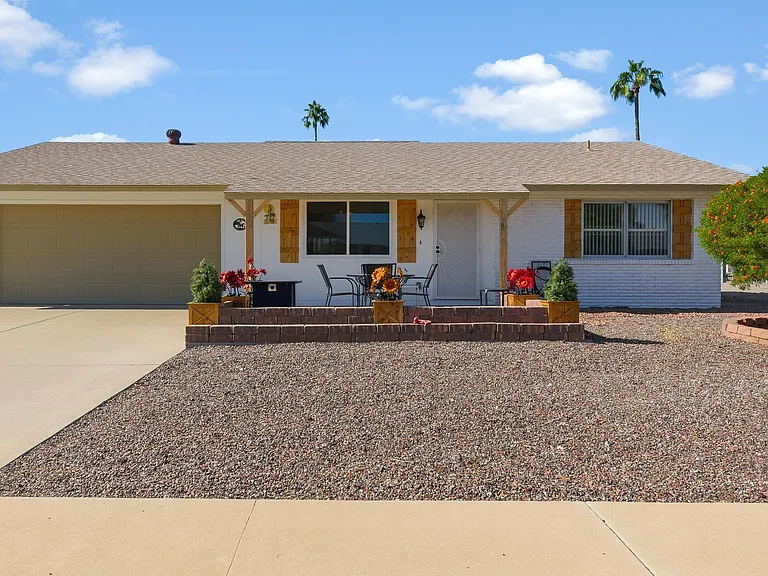 17226 N Lindgren Ave — Photo 1