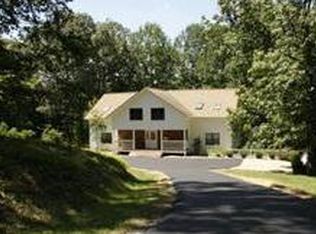12048 Winding Creek Ct, Clifton, VA 20124