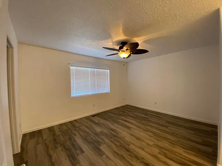 1412 Stone Canyon Rd NE — Photo 37