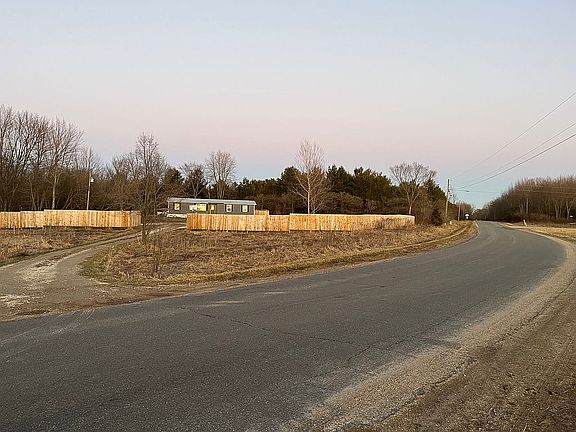 2nd image of 37297 County Road 665