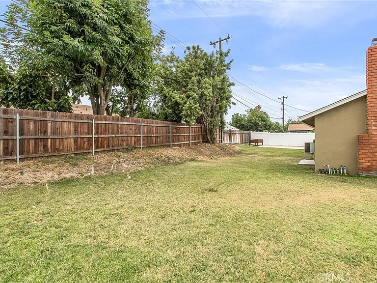 2960 Sterling St — Photo 19