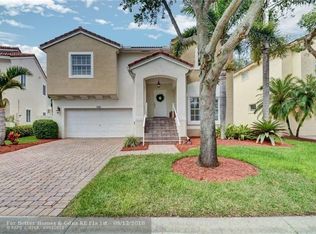 7565 NW 19th Dr, Pembroke Pines, FL 33024