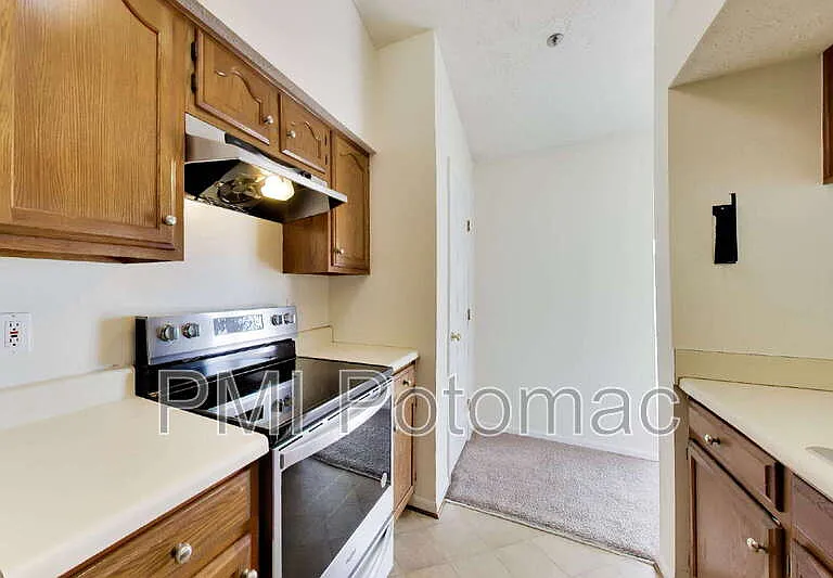 605 Himes Ave #111 — Photo 11