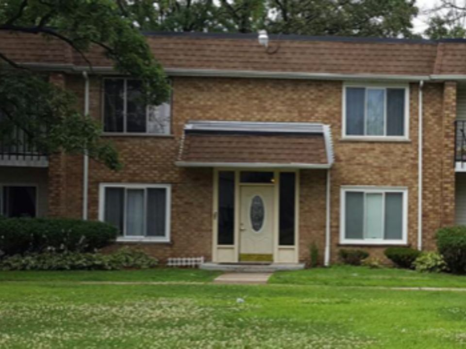 1st image of 806 Sandra Dr APT 3B