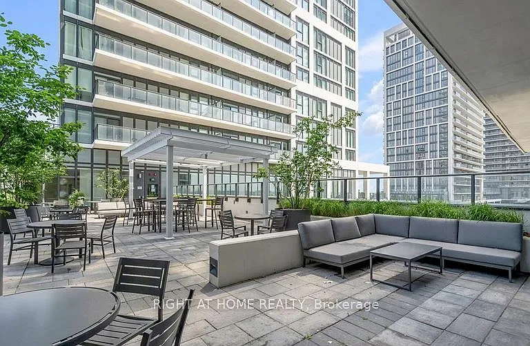 9000 Jane St #2219 — Photo 18