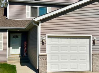 1313 Lois Ln, Waterloo, IA 50702